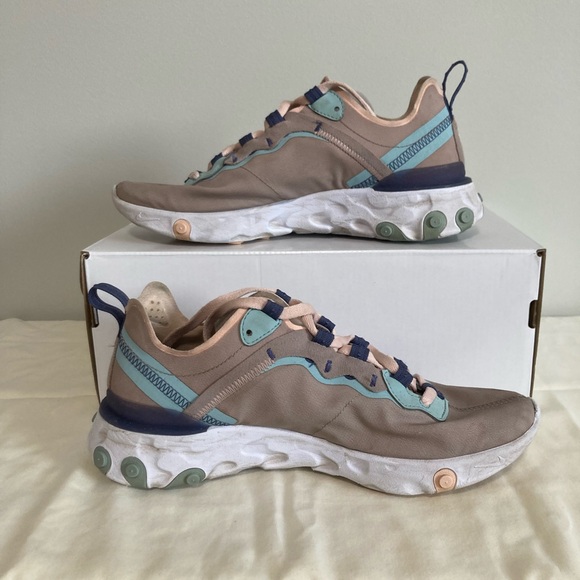 NIKE REACT womens - Picture 2 of 11